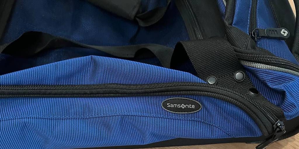 Valigie: Samsonite Tasche/Koffer – Usato da Obernau venduto da Antarctica4 4