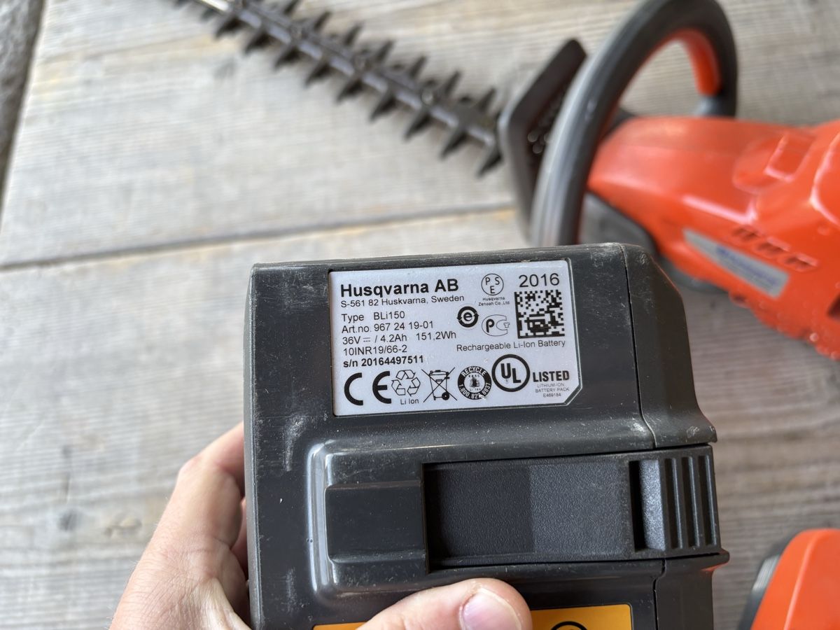 Husqvarna Tutti gli attrezzi: Husqvarna Heckenschere mit Akkus – Difettoso da Thunstetten venduto da D_aernscht 3
