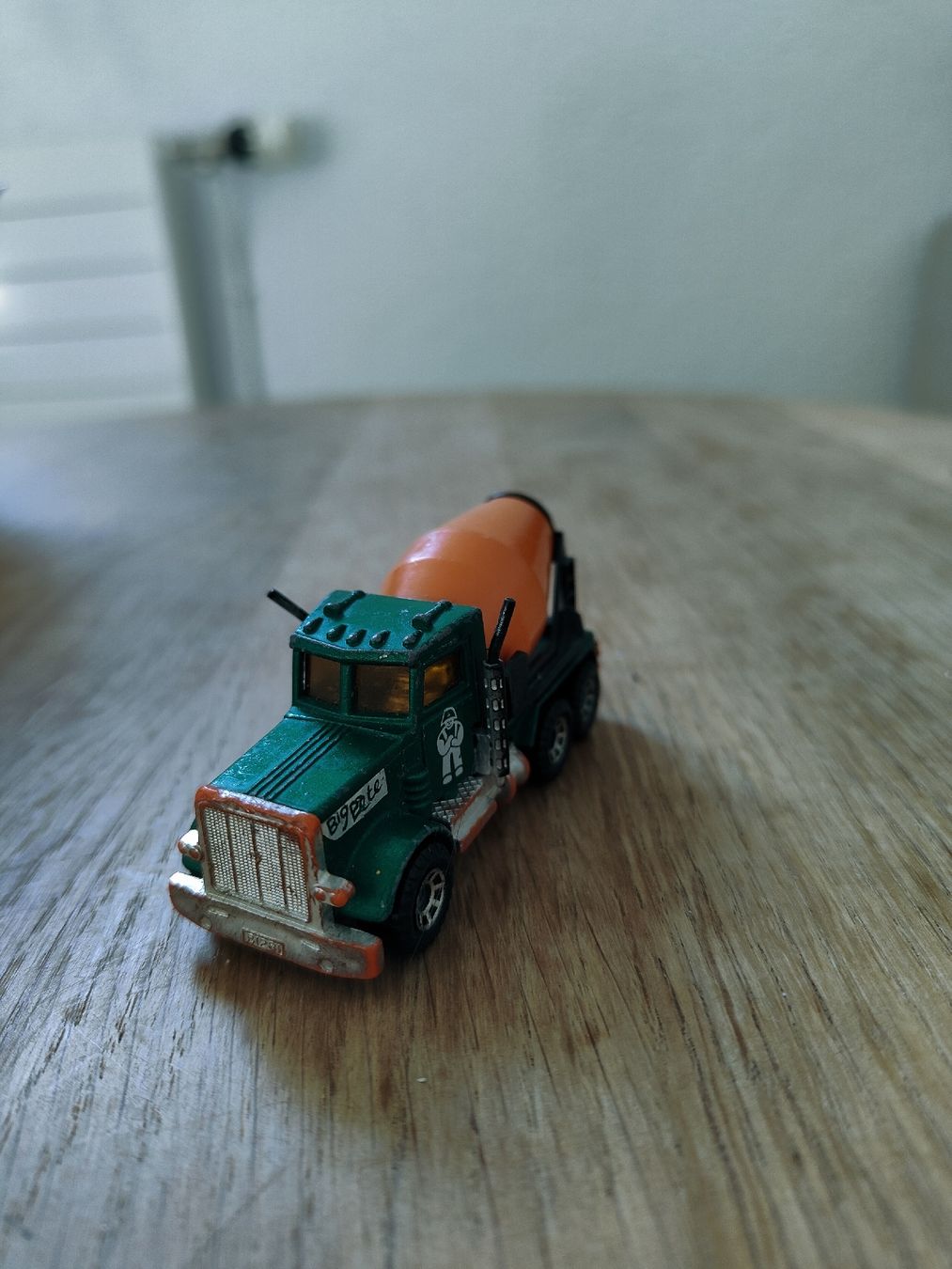 Matchbox Modellini d'auto: Matchbox - Peterbilt Cement Truck – Usato da Malters venduto da leif