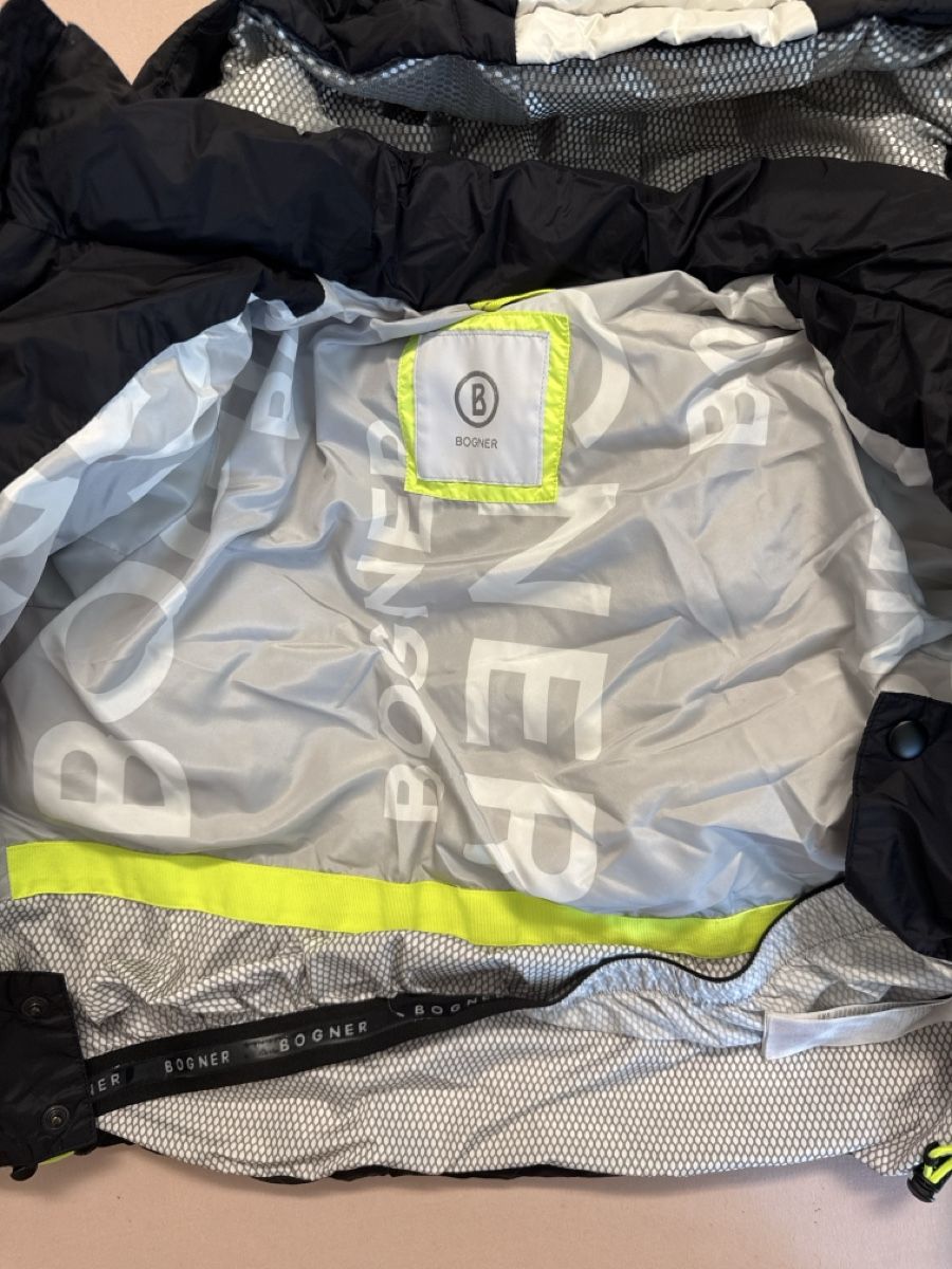 Bogner Lotti & Set di vestiti: Bogner Ski Jacket and Pants Set, Size M - Stylish! – Usato da Meilen venduto da babanova 2