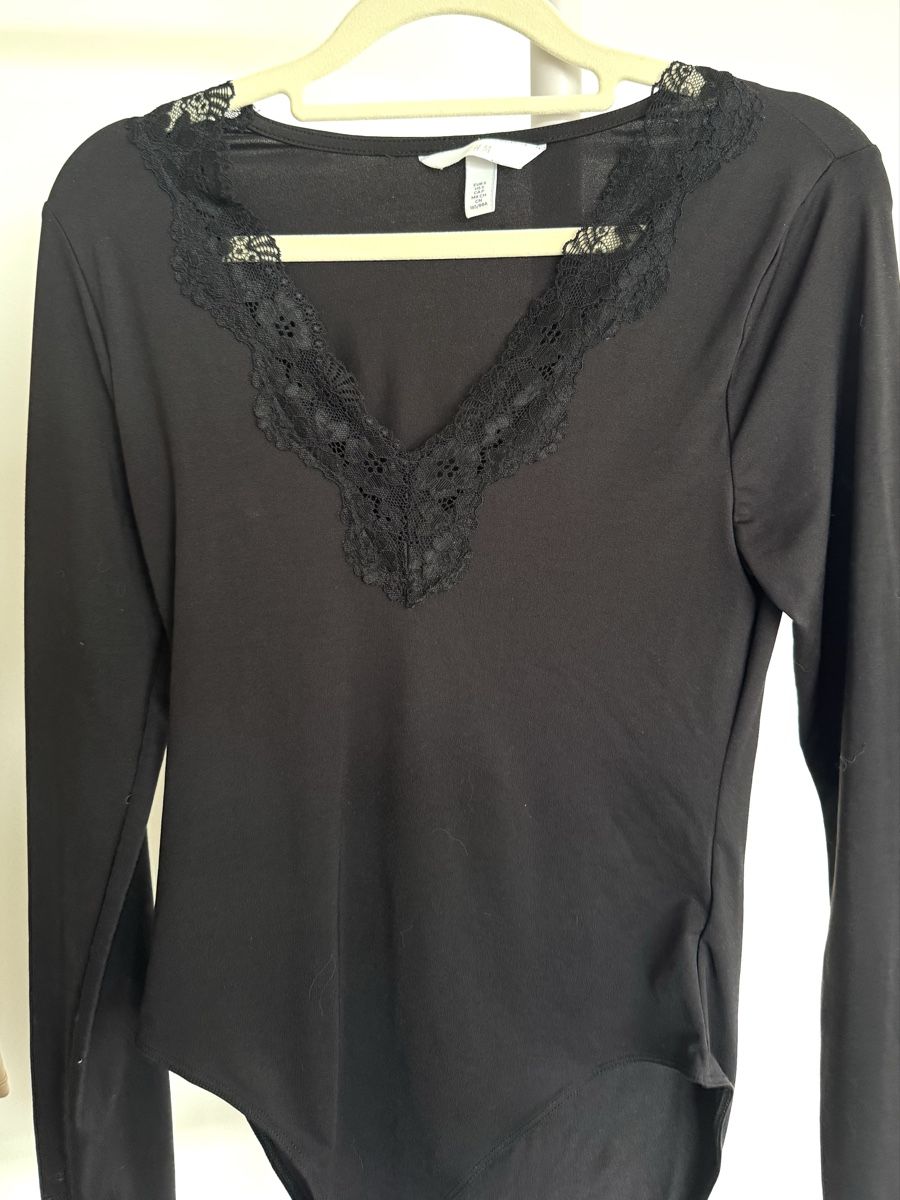 H&M Tops: H&M body – Gebraucht aus Zürich von di_archive 3