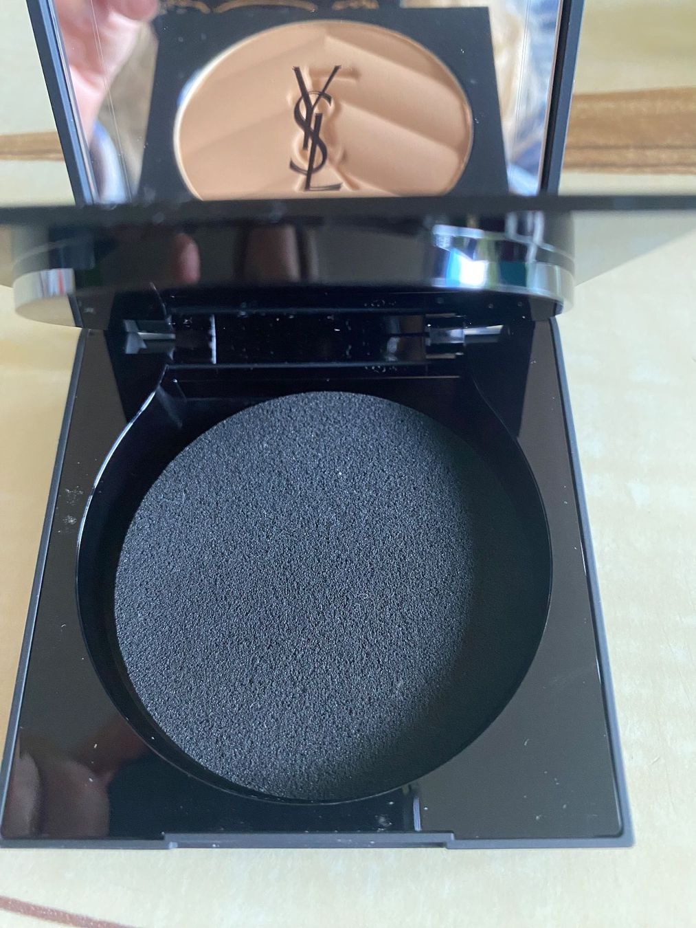 Make-up: Yves Saint Laurent poudre compacte 03 All hours hyper finish – Nuovo (secondo la descrizione) da Gümligen venduto da Xochitl 2