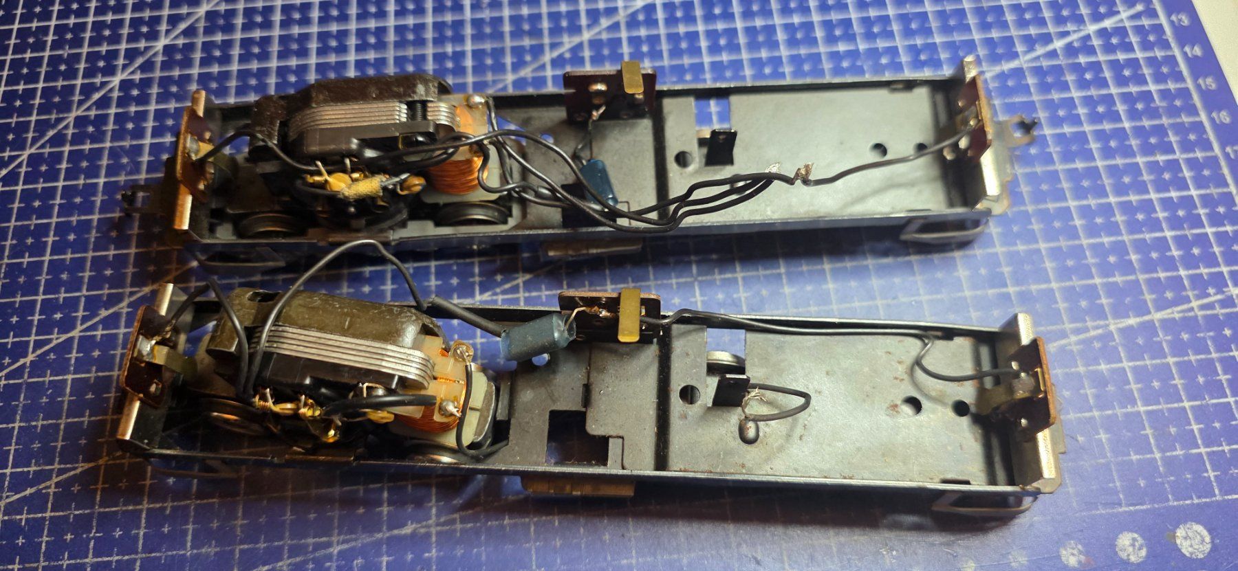 Märklin Modellini di ferrovie: Märklin Ae6/6 Ersazteile HO/AC – Usato da Hochfelden venduto da Danizh0 1
