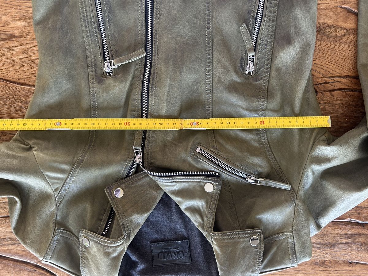 Giacche: Veste en cuir véritable Oakwood, taille M, vert – Nuovo (secondo la descrizione) da St-Aubin-Sauges venduto da vildfr 6