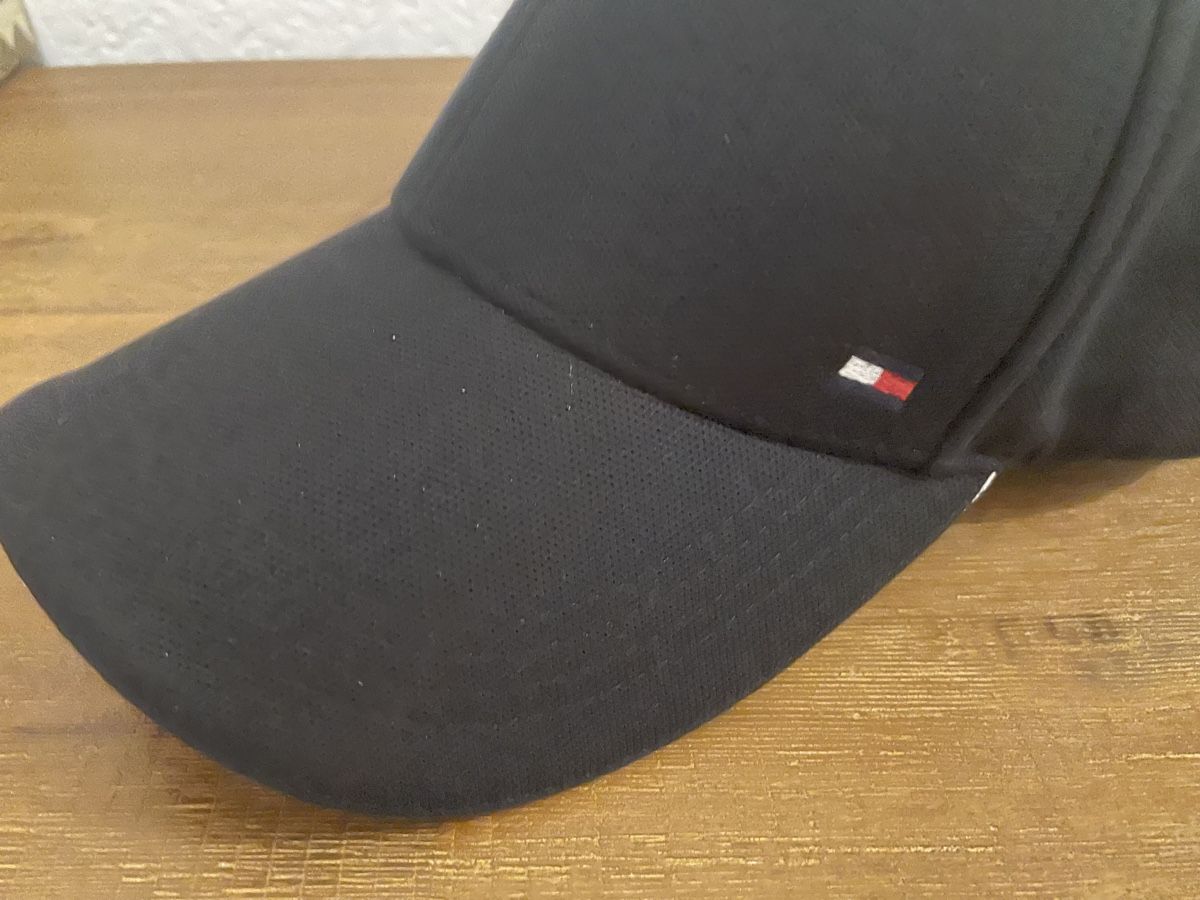 Tommy Hilfiger Hüte, Mützen & Caps: Tommy Hilfiger Schwarz Mutze Cap Baseball Golf – Neu (gemäss Beschreibung) aus Schliern b. Köniz von 505SR2.0 1