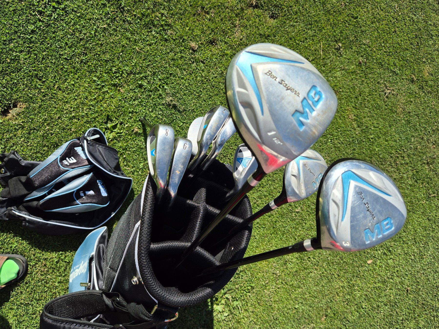 Ben Sayers Schläger & Sets: Junior Golfset von Ben Sayers incl neuwertigem Bag. – Gebraucht aus Bubikon von 4Ursus9 1