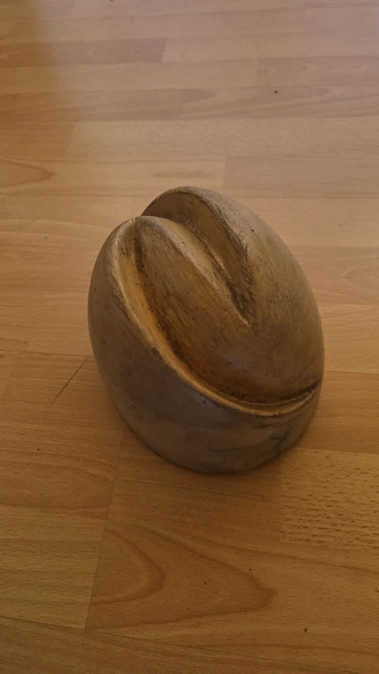 Tutte le decorazioni: Antike Hutform aus Vollholz – Usato da Niederönz venduto da Silverbluecat 1