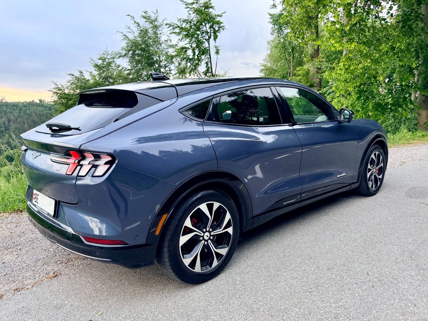 Ford Automobili: Ford Mustang Mach-E AWD 4x4 Extended Range 99kWh – Usato da Fahrni b. Thun venduto da chrigu6574 2