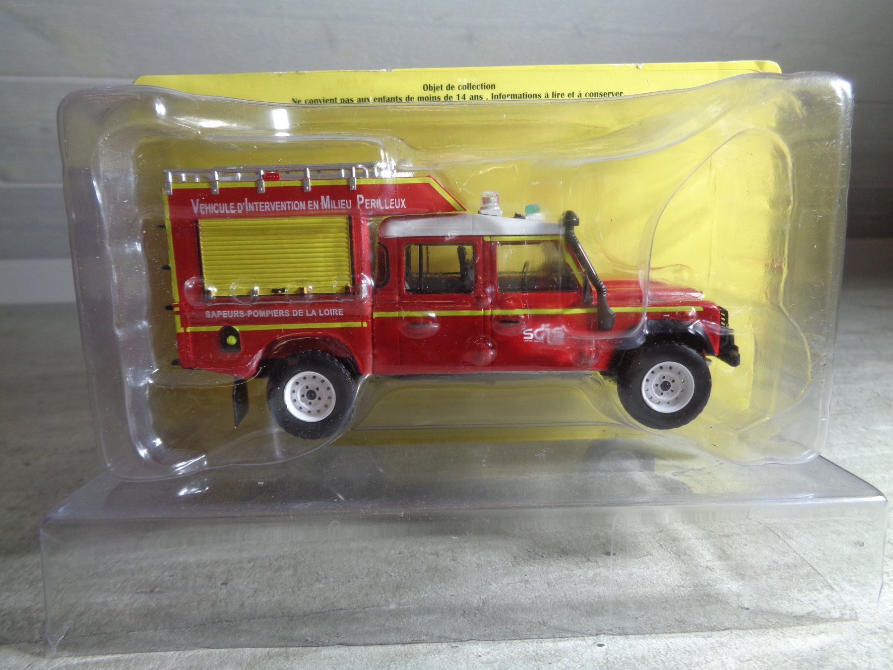 Land Rover Modellini d'auto: Hachette 1:43 Pompier Land Rover – Nuovo e nell'imballaggio originale da Reconvilier venduto da rallycar 1