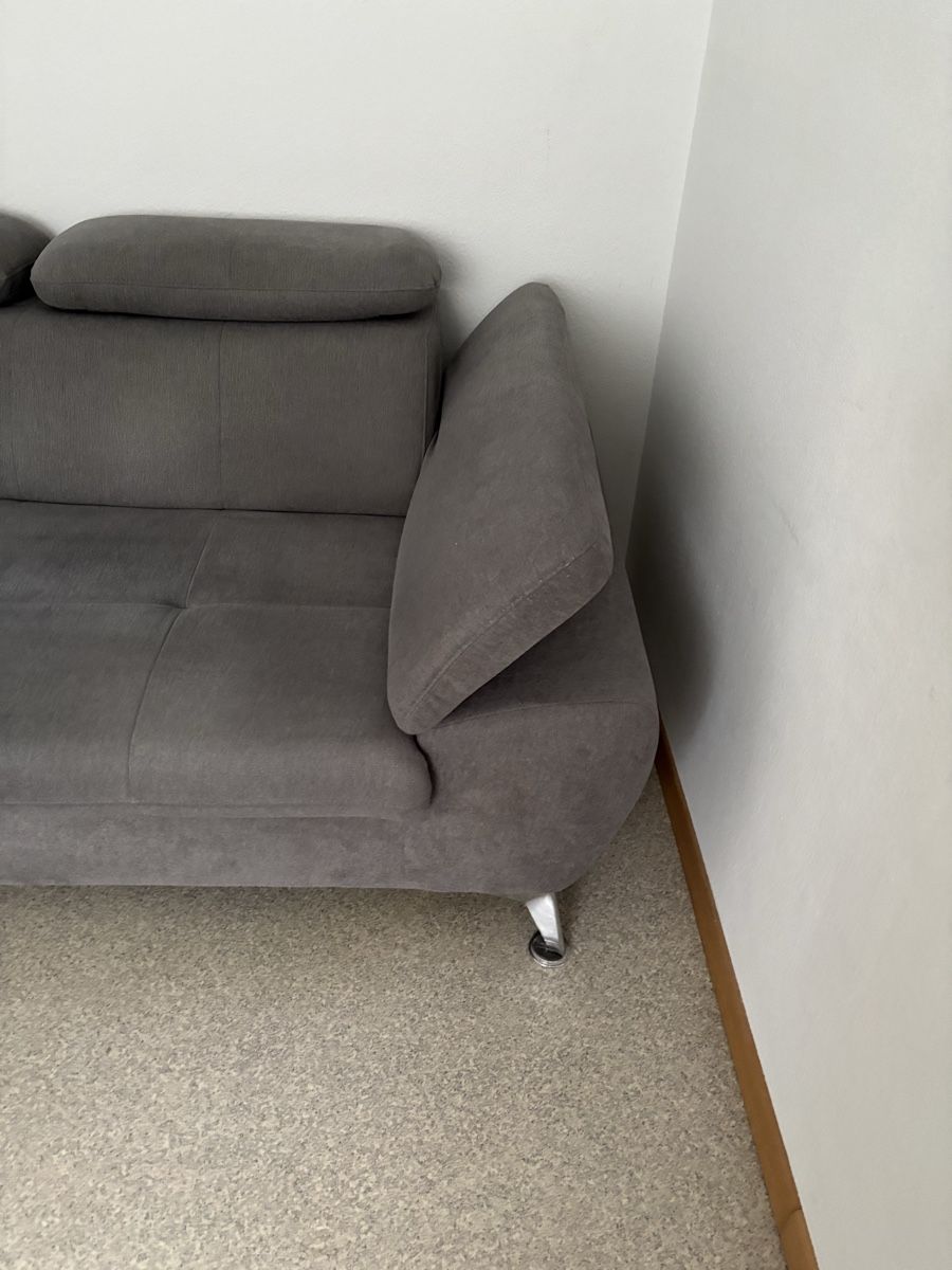Conforama Sofas: CONFORAMA Sofa – D'occasion à Uster par leone28 4