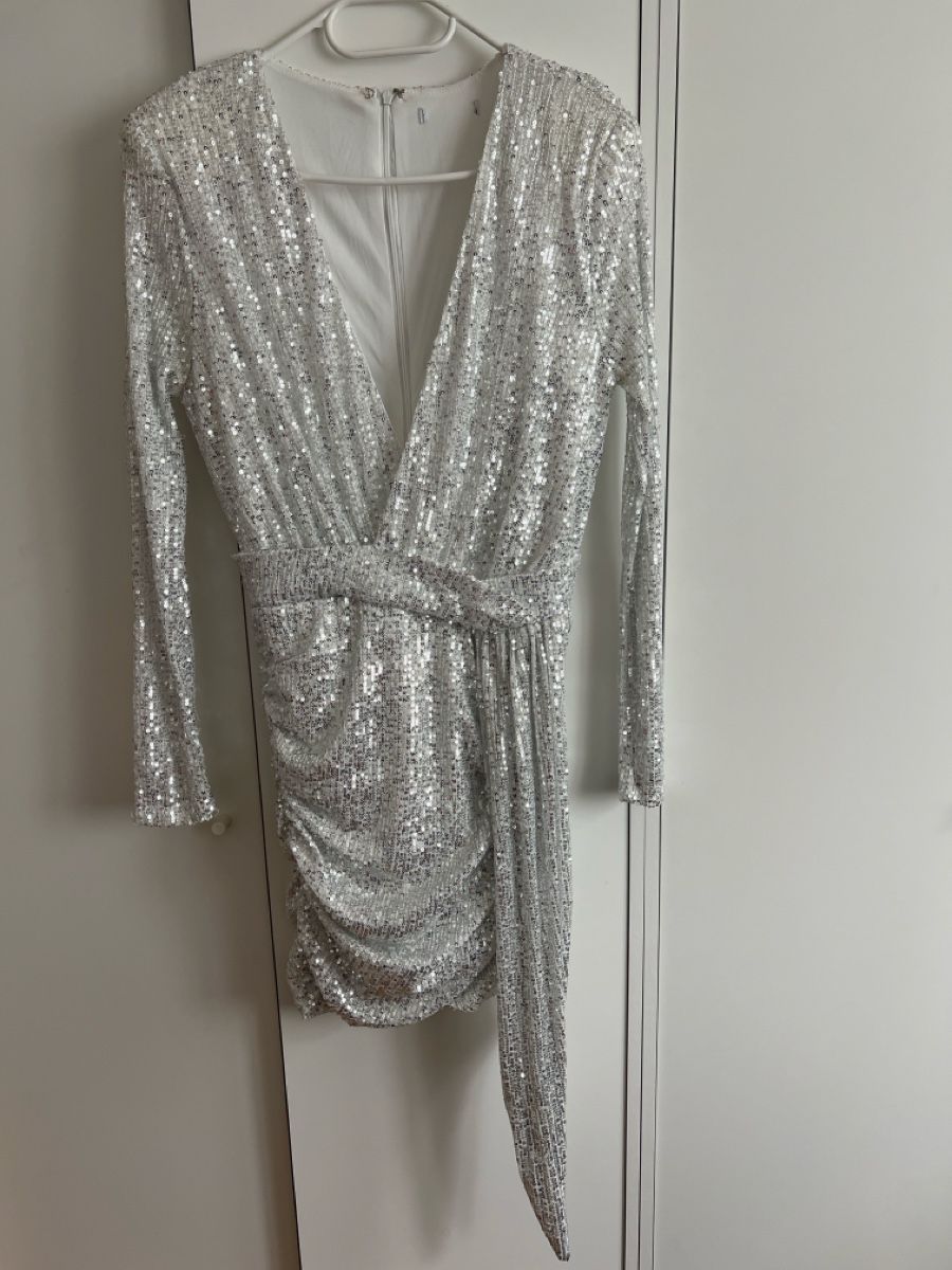 Vestiti: Robe blanche argentée à paillettes, M – Usato da Renens VD venduto da sar_bwz5 3
