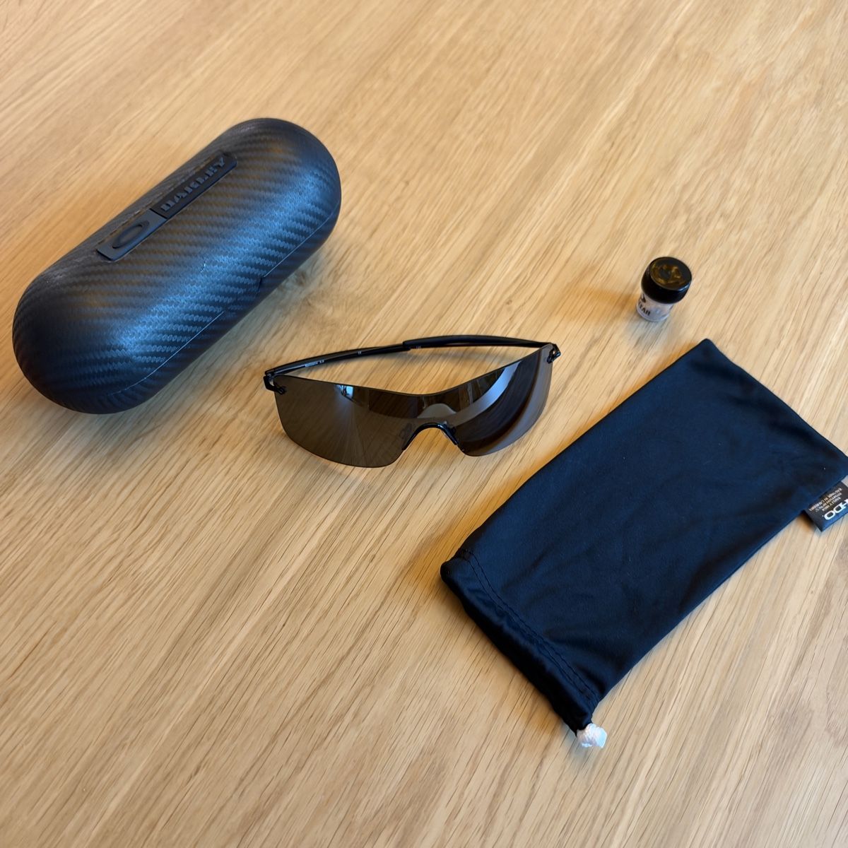 Oakley Occhiali & Lenti: Oakley Sonnenbrille – Usato da Tagelswangen venduto da decci 2