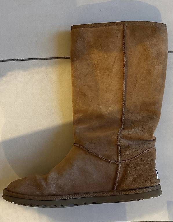 Scarpe da donna: UGG Stiefel  – Usato da Zürich venduto da Aless23 1