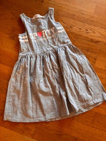 Schönes Kleid Gr. 110/116, H&M
