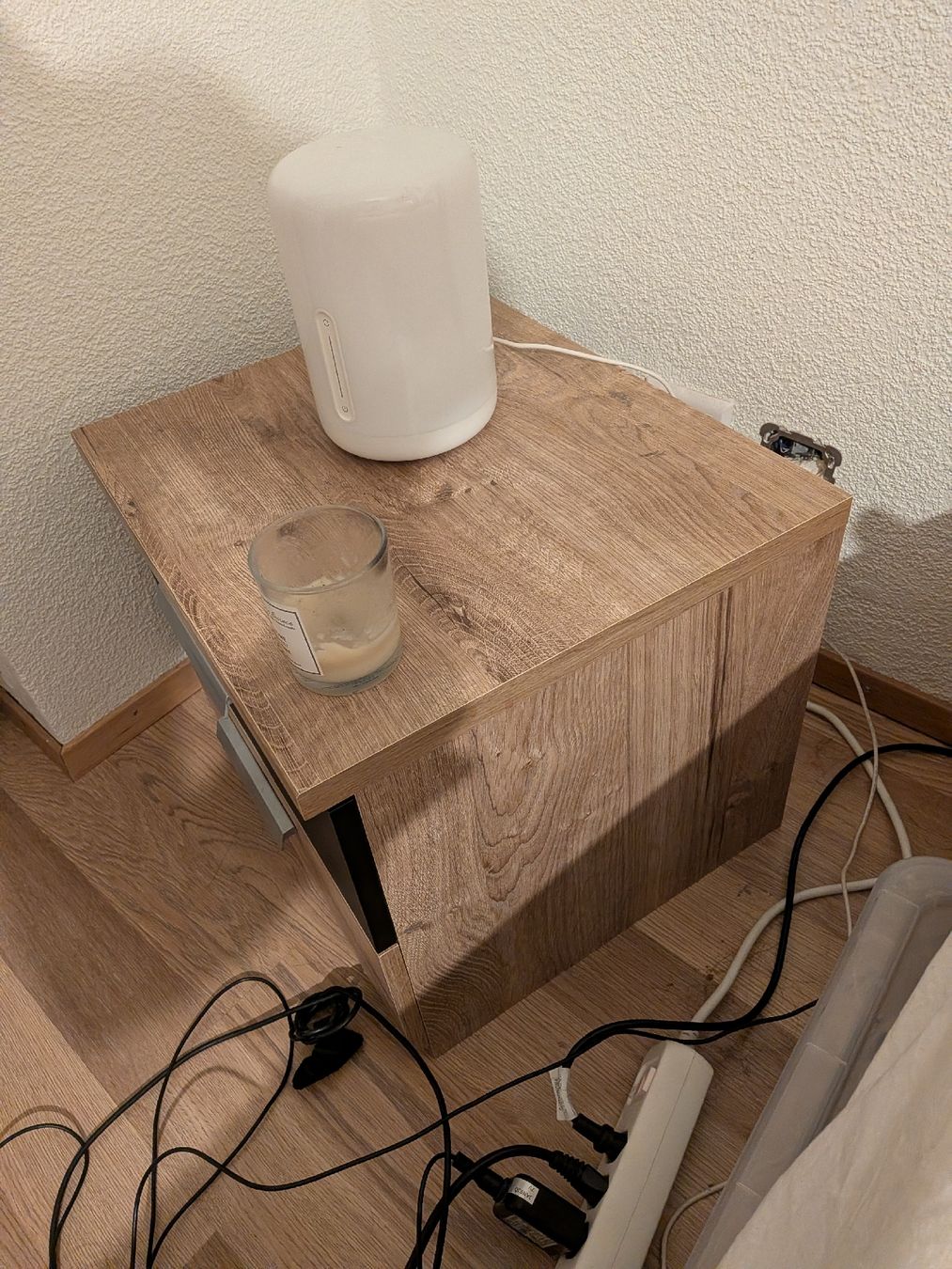 Nachttische: nightstand – Gebraucht aus Zürich von tysia2512 1