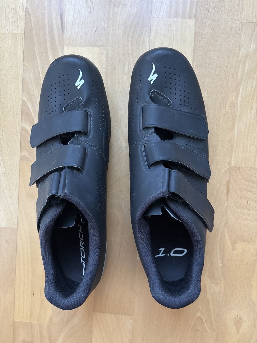 Specialized Scarpe da uomo: Specialized Torch 1.0 Rennradschuhe, Grösse 46, Schwarz – Usato da Luzern venduto da SMOOS 1