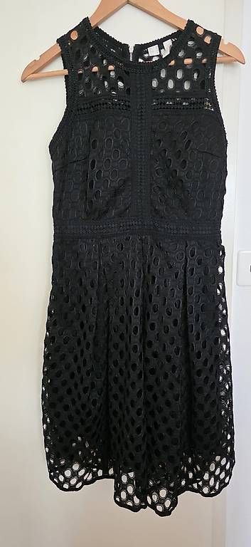 Kleider: Robe – Gebraucht aus Veyrier von car_6c5z