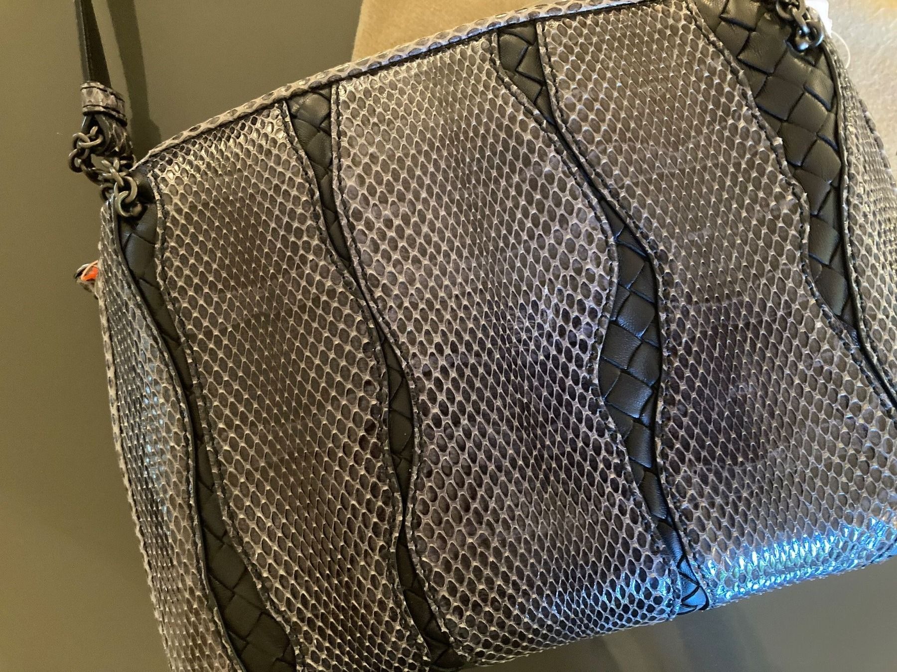 Bottega Veneta Borse da donna: WUNDERBARE BOTTEGA VENETA PYTHON BAG, PURER LUXUS! – Nuovo (secondo la descrizione) da Zürich venduto da elegantissima 2
