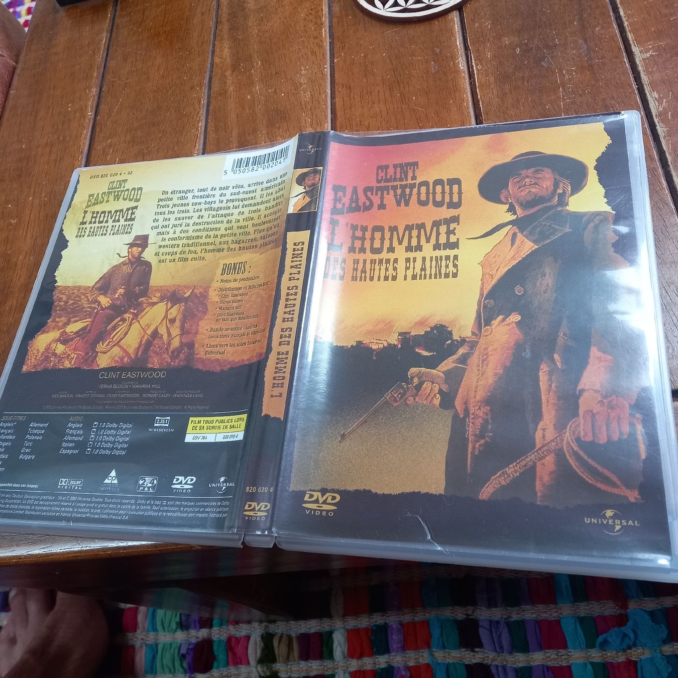 Tutti i DVDs: l'homme des hautes plaines – Usato da St-Cergue venduto da VeganWarrior