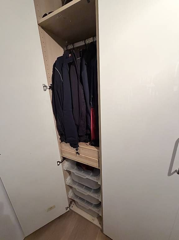 Ikea Armadi: Schrank weiss 200x60x236 – Usato da Strengelbach venduto da Geronimo78 1