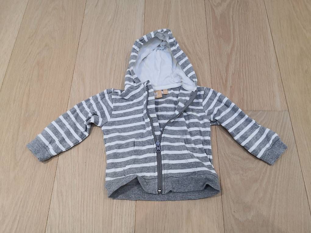 Maglioni & Felpe: Kapuzenpulli Grösse 80 – Usato da Oberrohrdorf venduto da Hoto