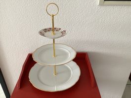 Edle Etagere 3stöckig, Porzellan mit Goldrand