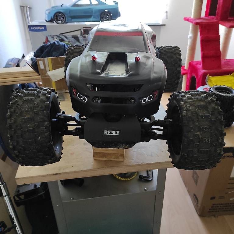 Modellismo RC: Reely  4x4 Carbon Fighter Monster – Usato da herisau venduto da stevo.6 1