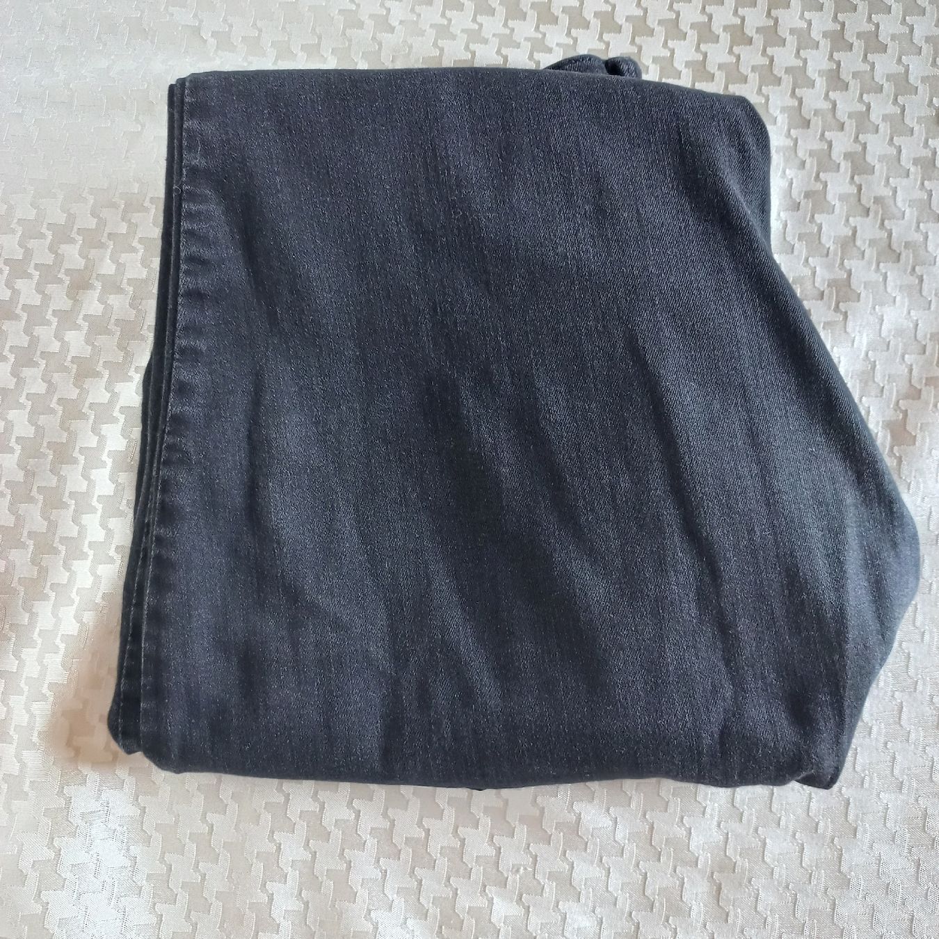 Hosen: Pantalon Old Navy noir taille 40 – Gebraucht aus Dompierre FR von fat_xth5 5