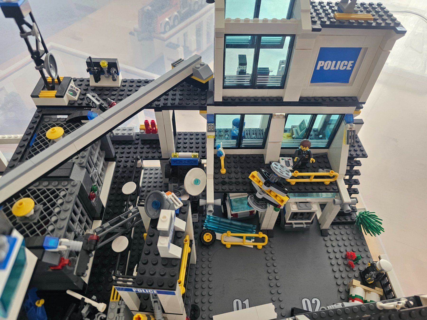 Lego Spielzeuge: 2 Lego Boxen mit diversen Serien – Gebraucht aus Boll von mcsaendy 5