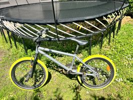 BMX Rad 20 Zoll Wipe 520 - BTWIN hellgrau