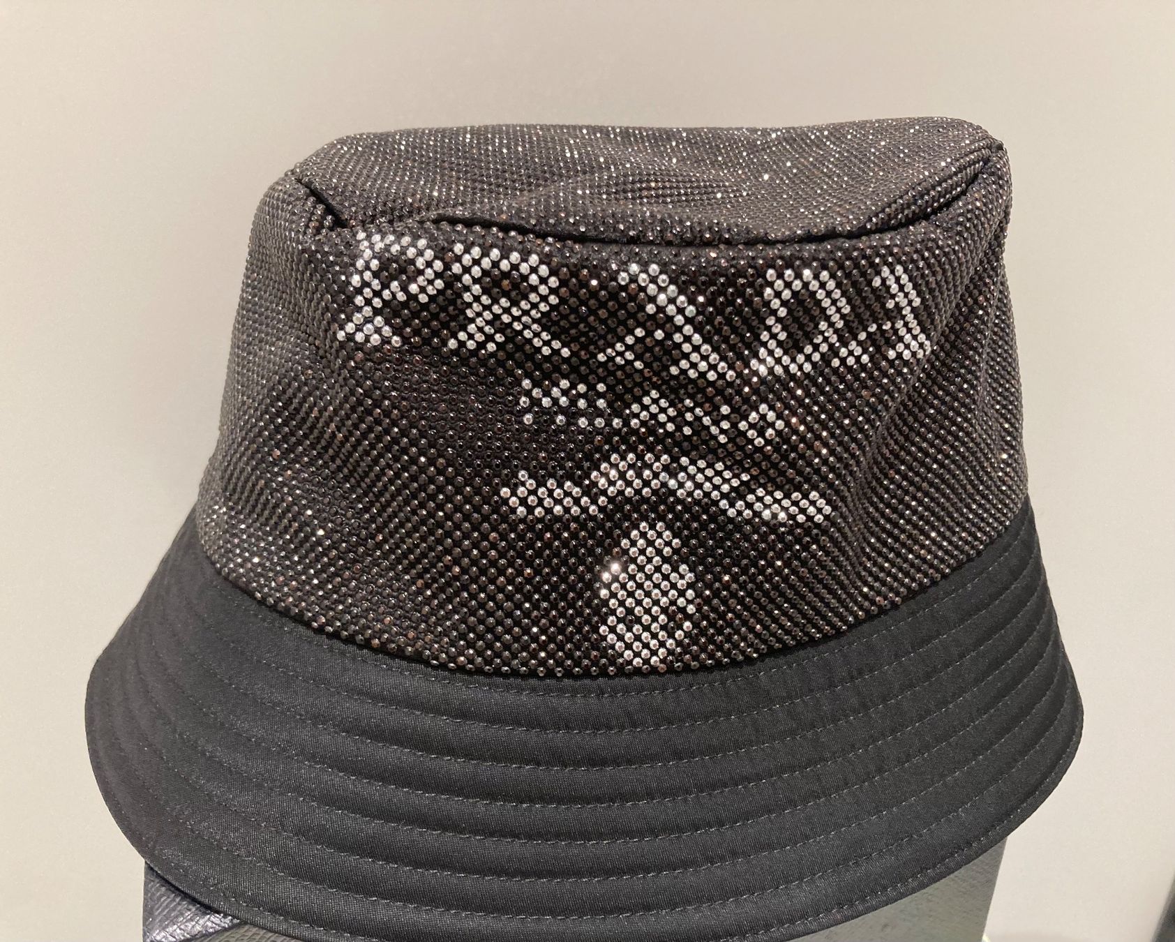 Prada Chapeaux, bonnets & casquettes: Prada HUT S - 57cm – D'occasion à Paradiso par Kayakara 2