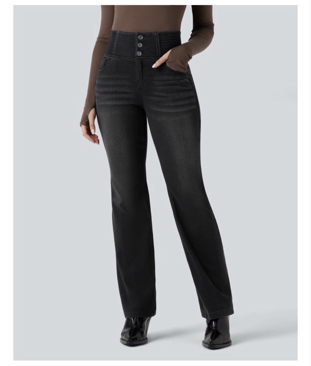 Halara Jeans: Flare Jeans – Usato da Henau venduto da martina_1998 1