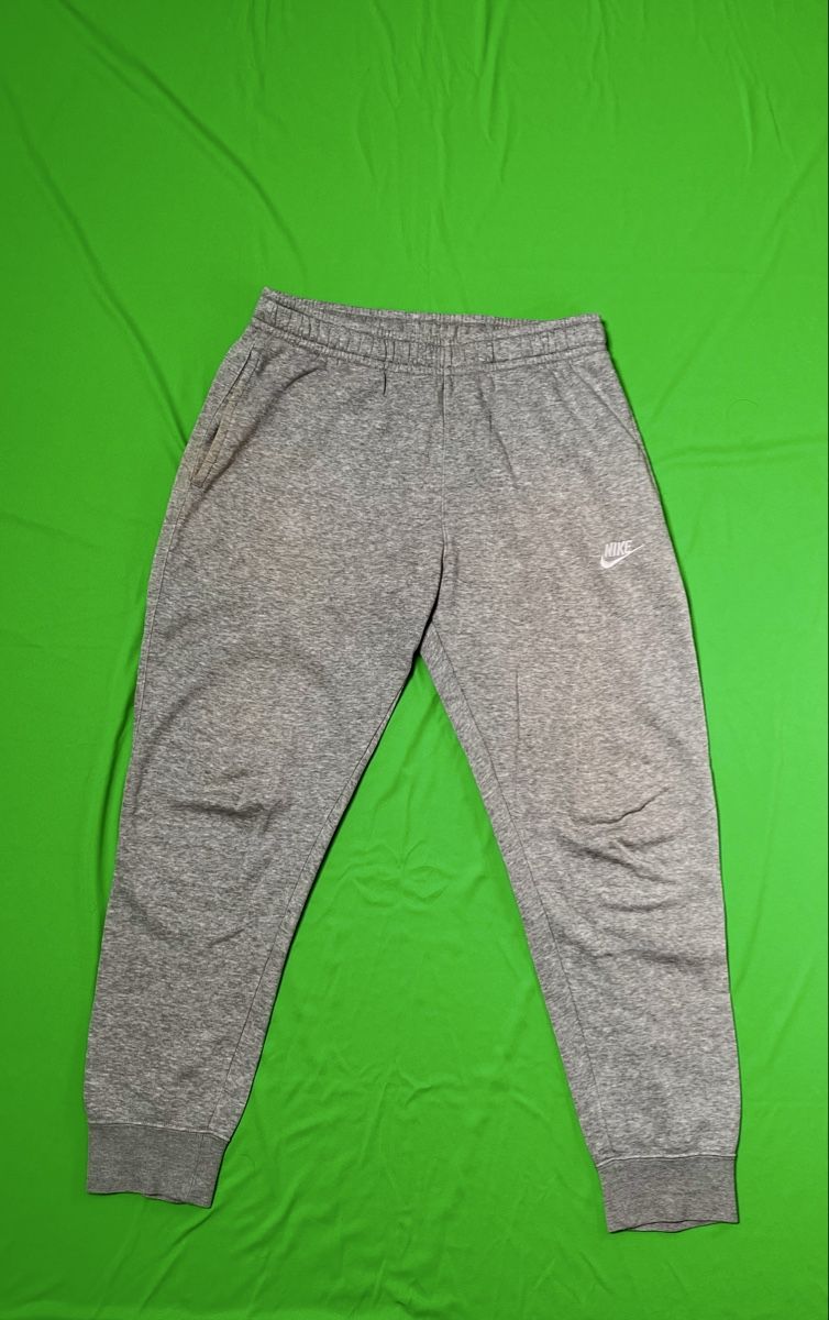Nike Lots de vêtements: Ensemble Nike (M) – D'occasion à Delémont par kev_rvm7 1