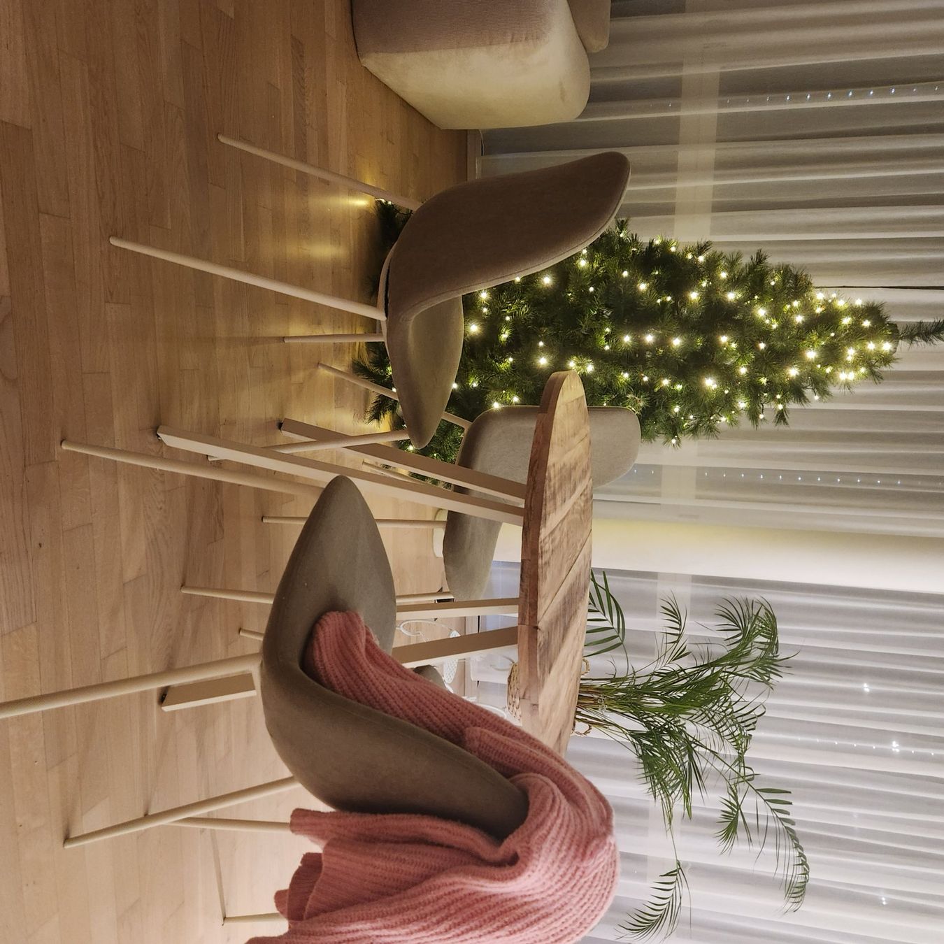 Tischset: Tisch inkl. Stühle – Gebraucht aus  von  1