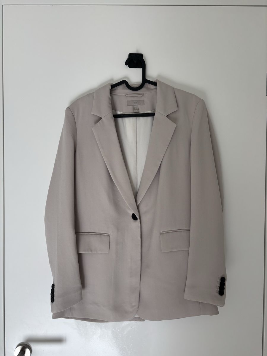H&M Giacche: Blazer H&M beige Grösse S – Nuovo (secondo la descrizione) da Richterswil venduto da ViviKiKo