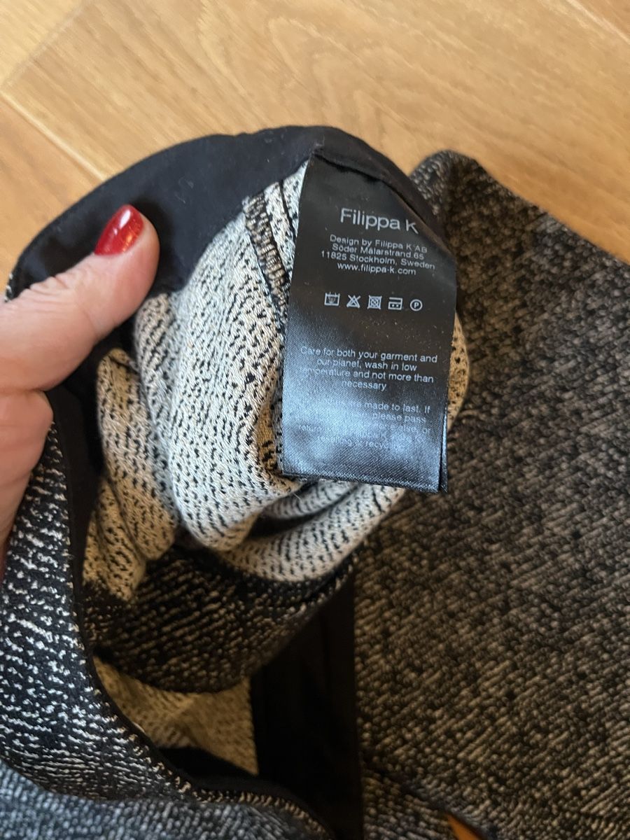 Hosen: Filippa K Stoffhose Gr. 34/36 bootcut schwarz/weiss – Gebraucht aus Wädenswil von Iana32 2