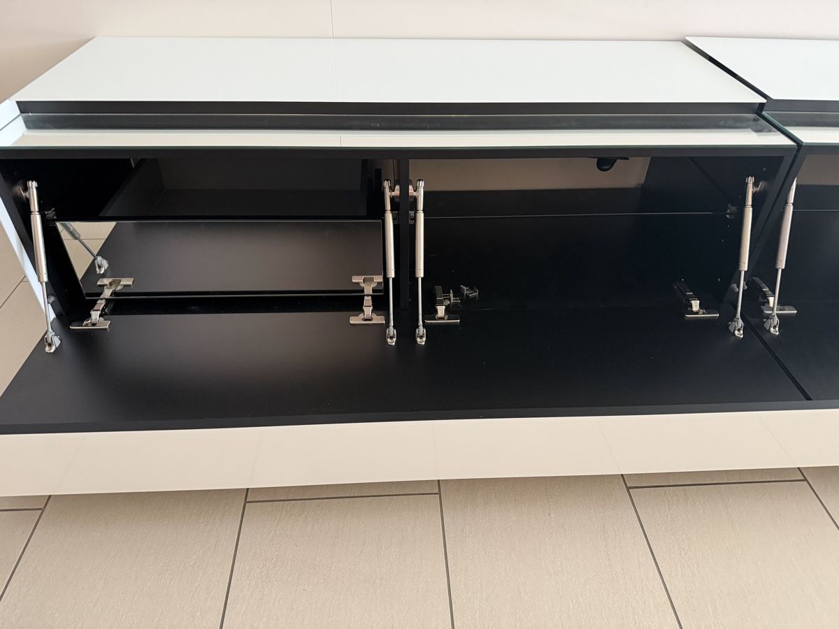 Spectral TV Möbel: SPECTRAL COCOON SIDEBOARD – Gebraucht aus Rapperswil SG von Whitecielo 4