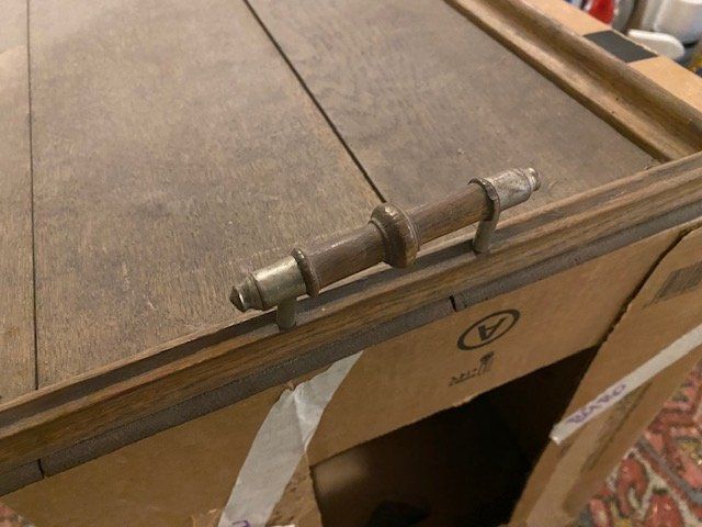 Articoli in legno: Altes holziges Servier Tablet schönen Griffen Oma – Usato da Bürglen TG venduto da Nobi99 1