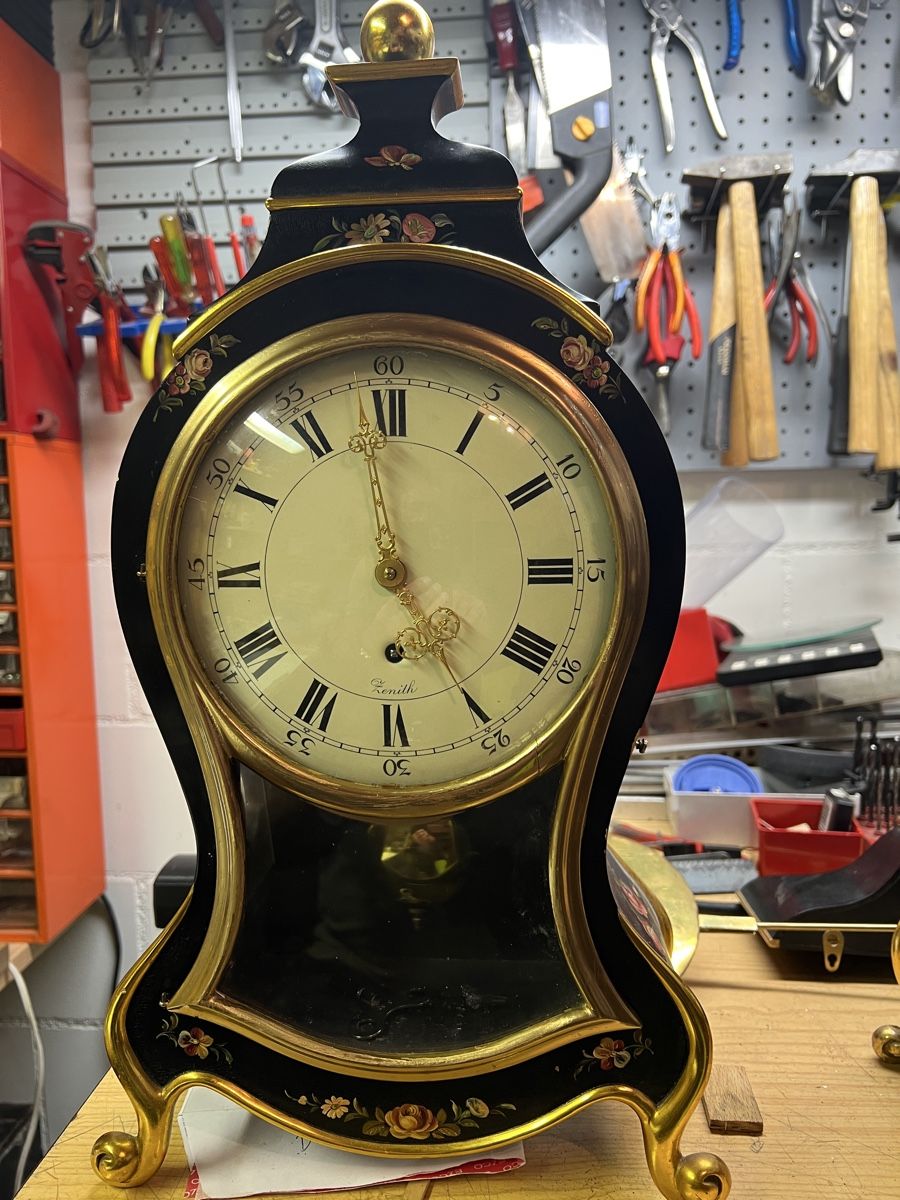 Zenith Orologi da terra & Orologi da parete: Zenith Pendule floral schwarz – Usato da Igis venduto da Haupt48 2