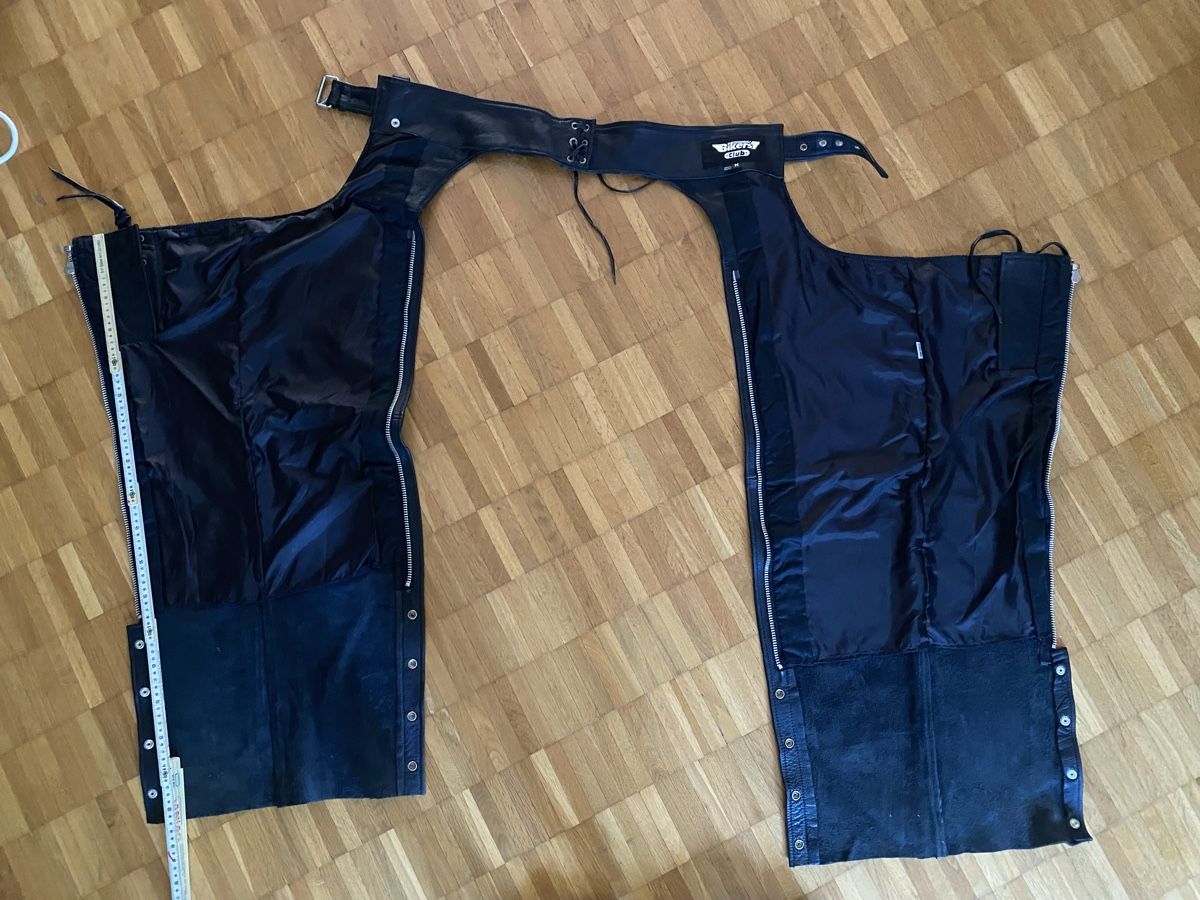 Pantaloni: Chaps – Usato da Regensdorf venduto da DanielaR01