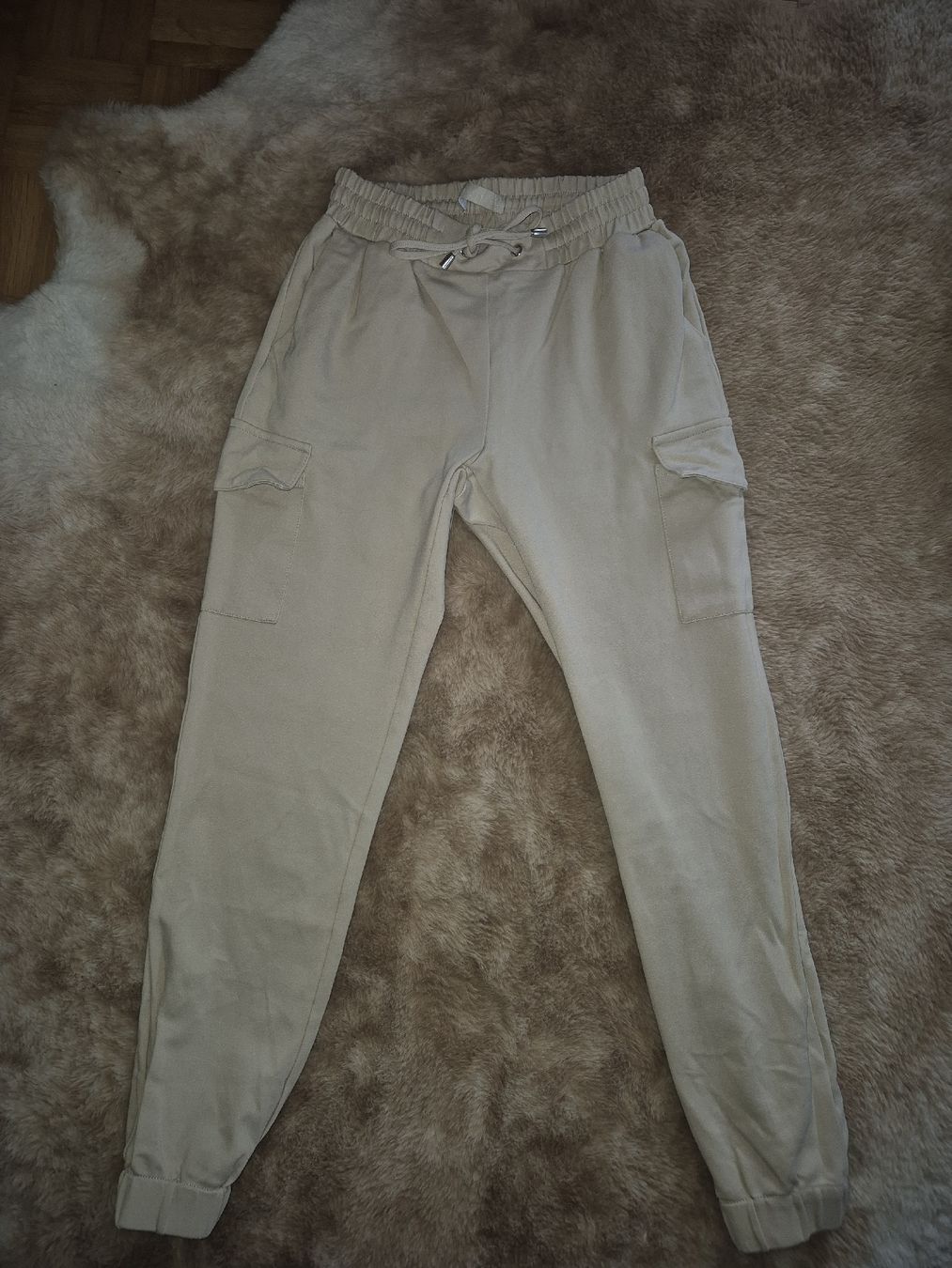 Hosen: Cargo Stoffhose, beige, Grösse S – Gebraucht aus Richterswil von ChristinW01