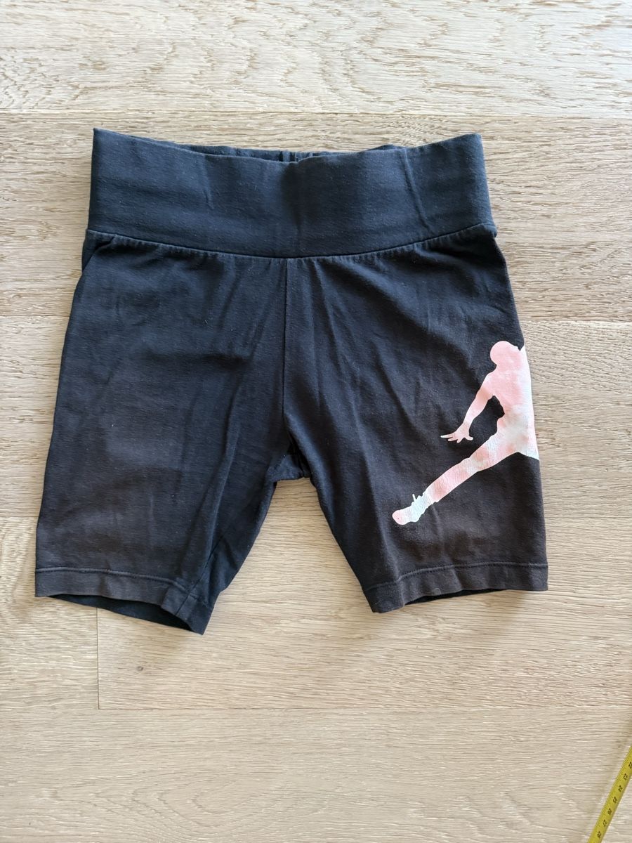 Jordan Pantaloni: JORDAN kids shorts, Gr. 140 – Usato da Zürich venduto da Restesindsuess