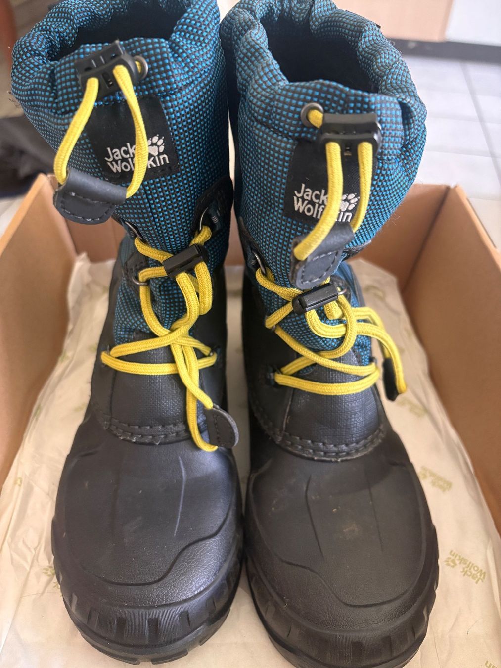 Jack Wolfskin Scarpe per ragazzi: Winterstiefel Gr 37 Jack Wolfskin – Usato da Thun venduto da Melpi2010 2