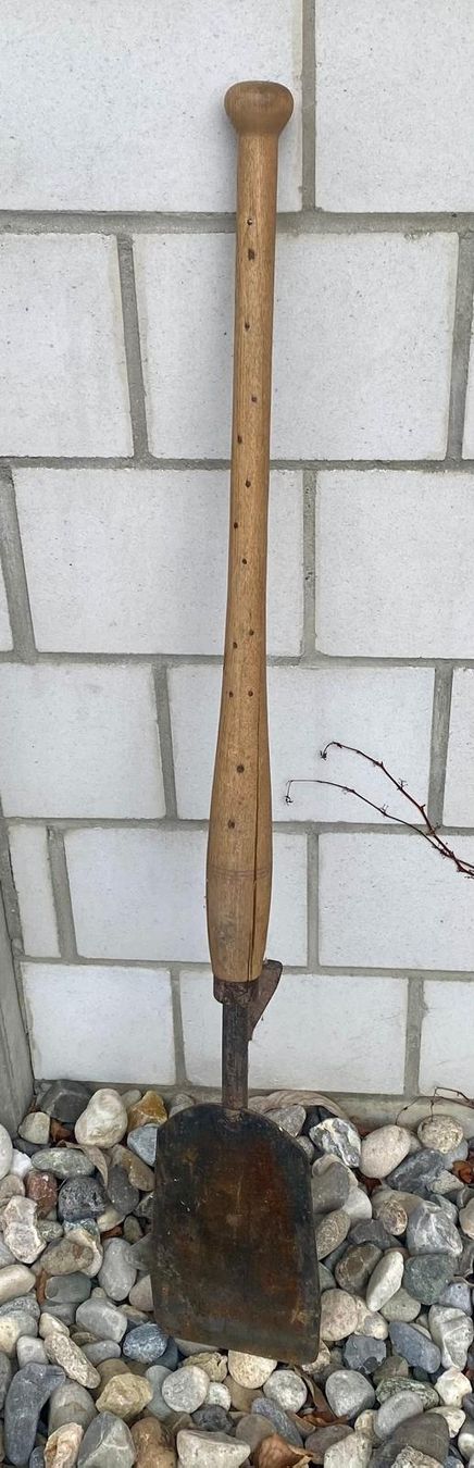 Tutti gli attrezzi: Alter Heuspaten mit Holzgriff, Vintage – Usato da Krauchthal venduto da SamsPuce