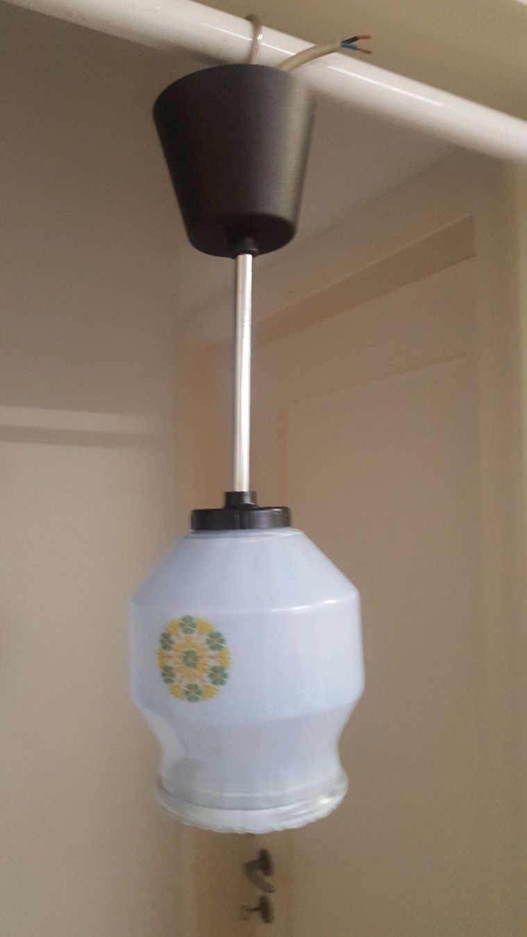 Lampadari & plafoniere: Vintage Decken-Hänge-Lampe .  Pressglas hellblau ,gemustert – Usato da Arlesheim venduto da shopradl