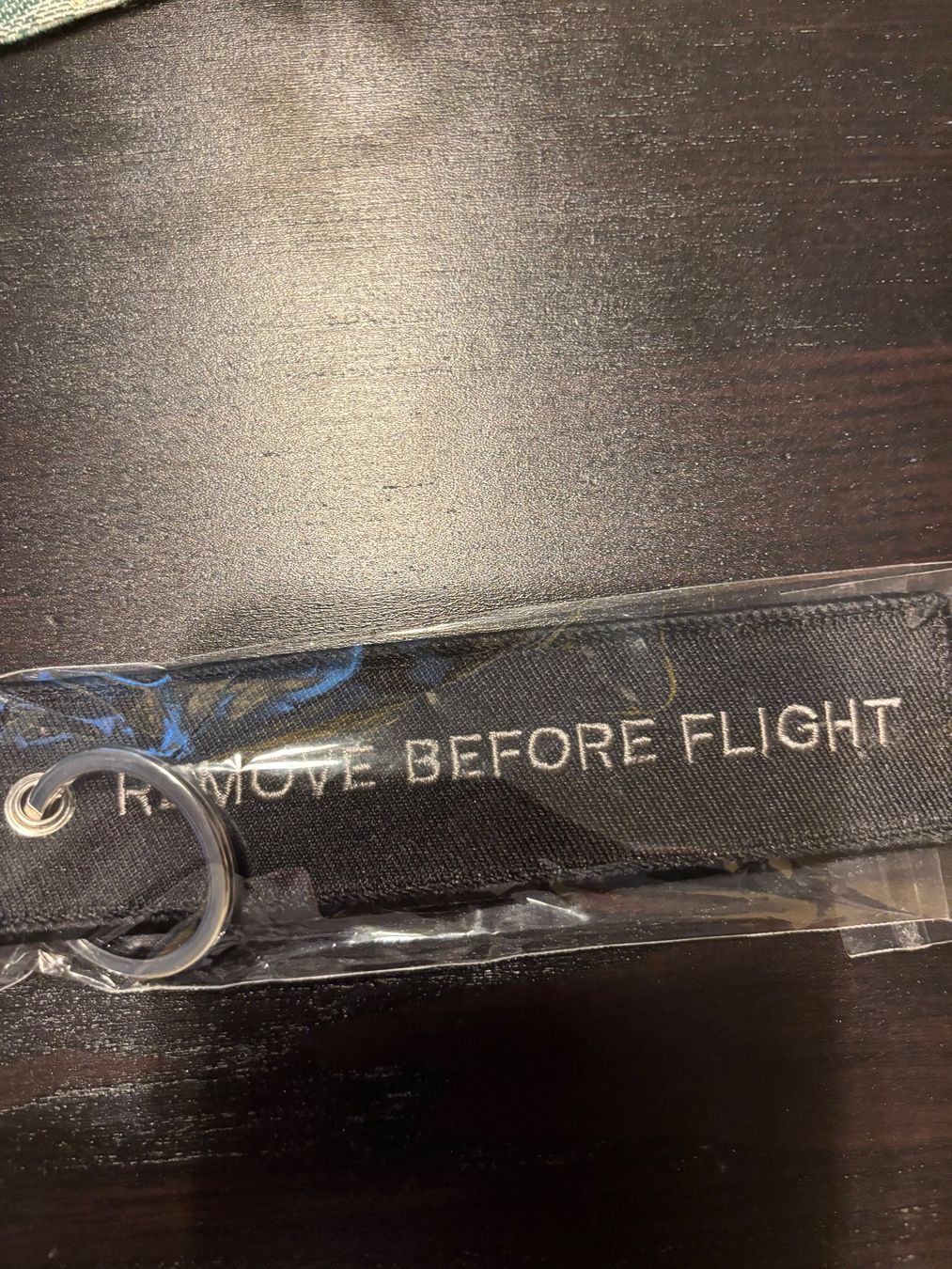 Porte-clés: AMAC Aerospace REMOVE BEFORE FLIGHT – Neuf avec emballage d'origine à Reinach BL par joa_r9s8 1