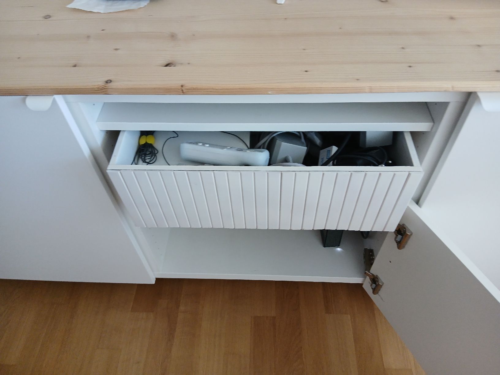 Ikea TV Möbel: Sideboard Besta – Gebraucht aus Wetzikon ZH von Selucla 2