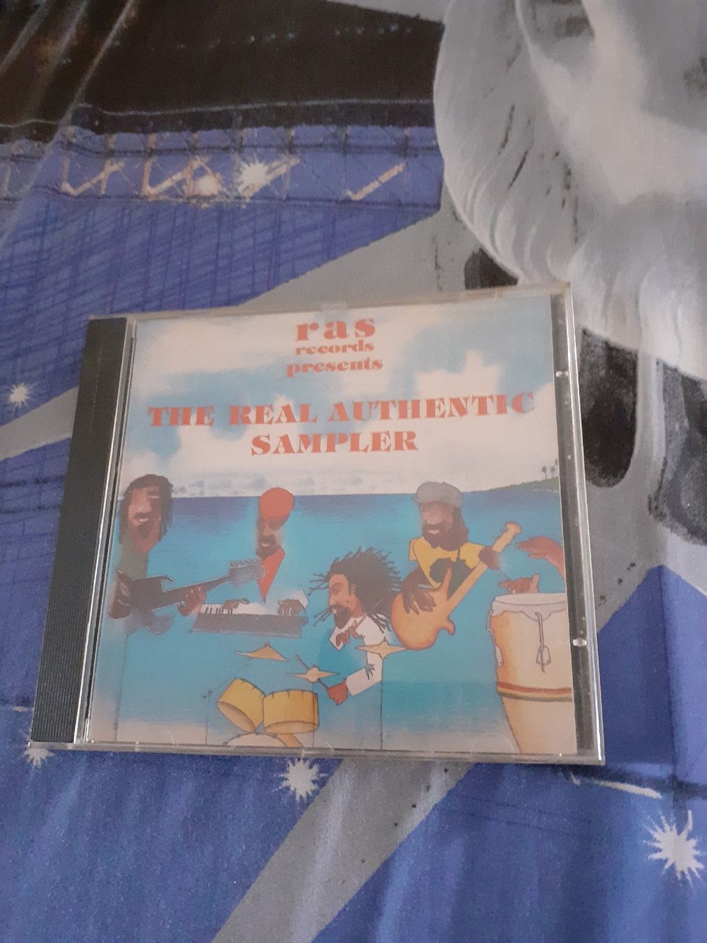 CDs: CD Ras Records presents The Real Authentic Sampler – Gebraucht aus Kloten von elb_9qvr
