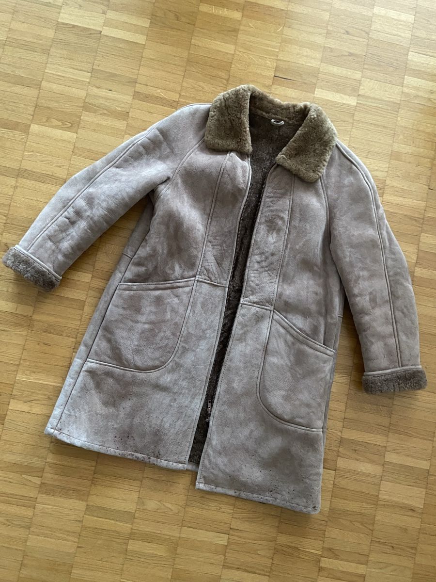 Mäntel: Echter Lammfellmantel unisex Suede 2000s Vintage – Gebraucht aus Zürich von Eves.vintage.element