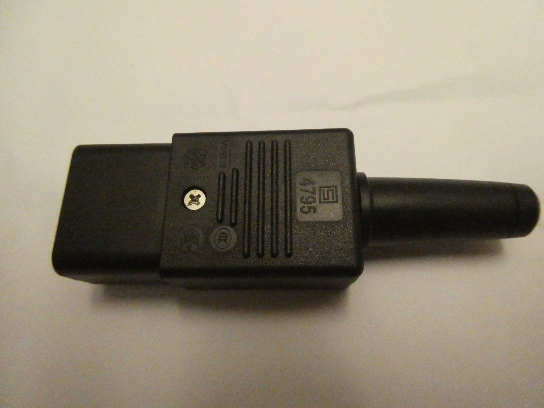 Elektronikbauteile: IEC Kabelstecker C19 – Neu (gemäss Beschreibung) aus Fulenbach von Hach0 2